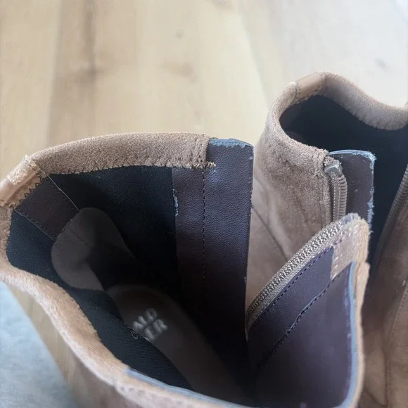 Donald Pliner Women's Giddie Heeled Ankle Booties Size 10 Brown Suede - Picture 10 of 10